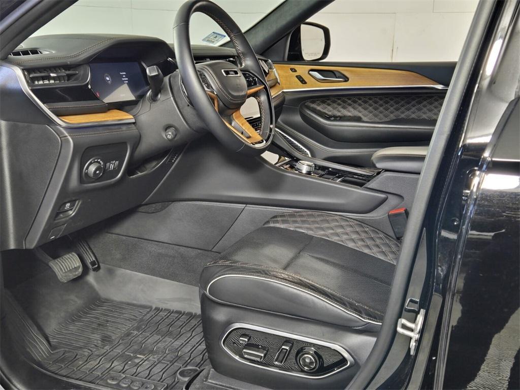 used 2023 Jeep Grand Cherokee car, priced at $41,500