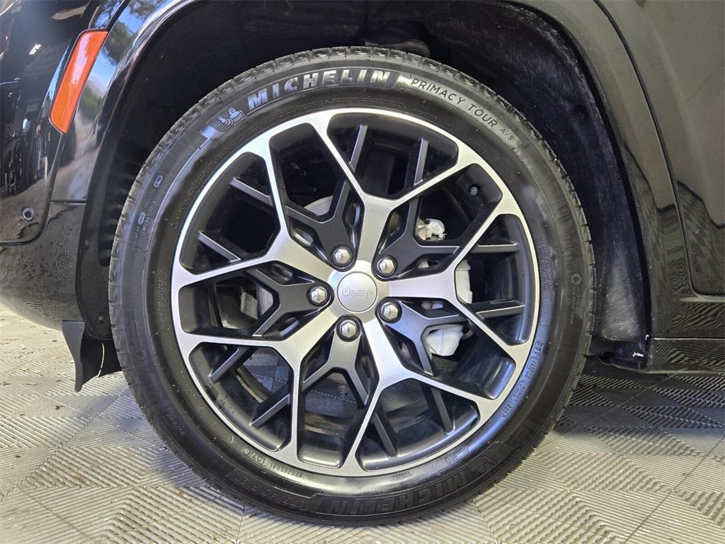 used 2023 Jeep Grand Cherokee car, priced at $41,500