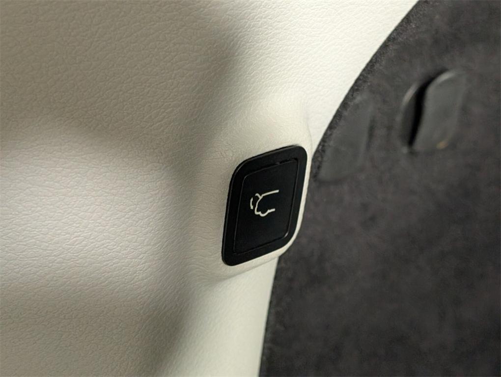used 2019 Jeep Cherokee car, priced at $21,000
