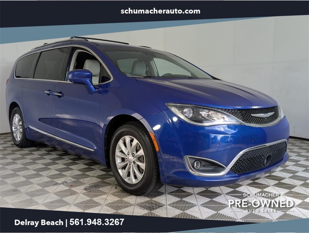 used 2018 Chrysler Pacifica car, priced at $14,888
