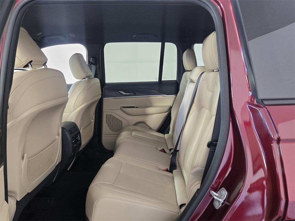 used 2023 Jeep Grand Cherokee car, priced at $19,398