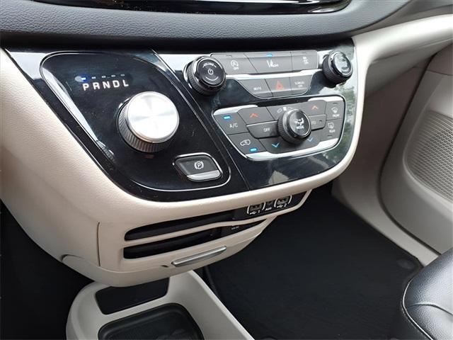 used 2022 Chrysler Pacifica car, priced at $18,471