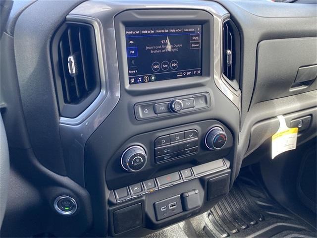 new 2025 Chevrolet Silverado 1500 car, priced at $40,120