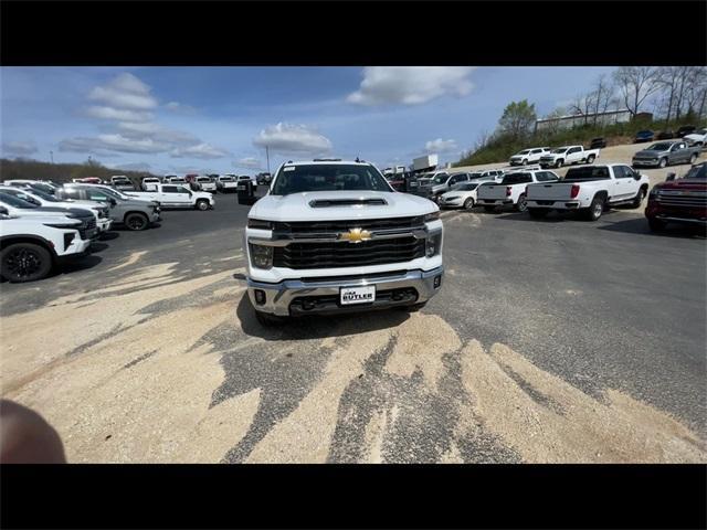 new 2025 Chevrolet Silverado 3500 car, priced at $53,946