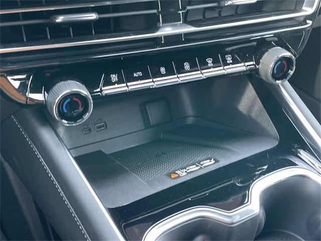 new 2025 Chevrolet Traverse car, priced at $44,940