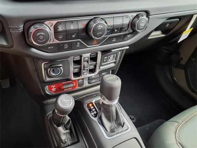 new 2025 Jeep Gladiator car, priced at $47,587