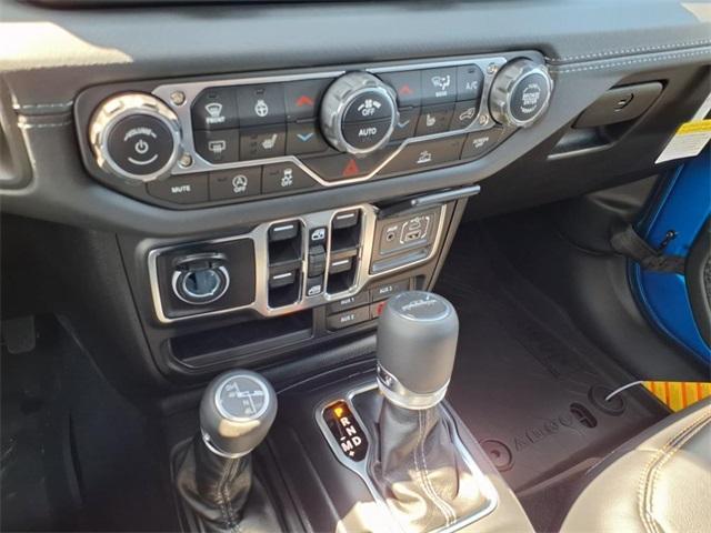 new 2025 Jeep Gladiator car, priced at $41,586