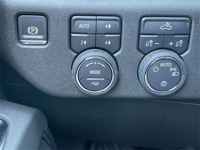 new 2025 Chevrolet Silverado 1500 car, priced at $52,237