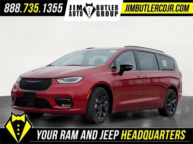 new 2026 Chrysler Pacifica car, priced at $46,693