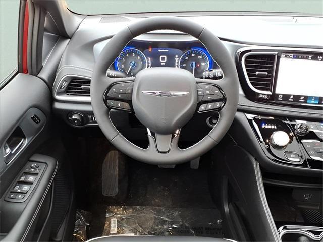 new 2026 Chrysler Pacifica car, priced at $46,693