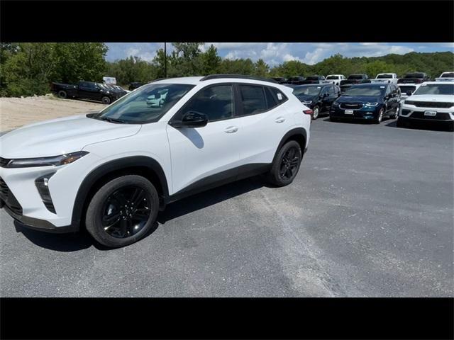 new 2025 Chevrolet Trax car, priced at $26,520