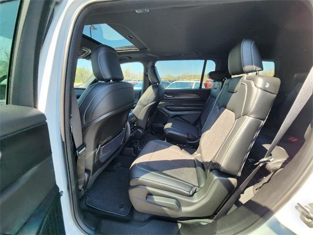 new 2025 Jeep Grand Cherokee L car, priced at $41,393