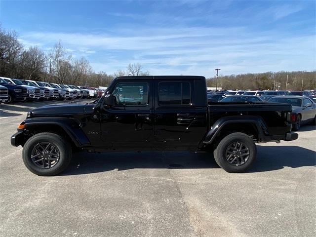 new 2024 Jeep Gladiator car, priced at $38,735