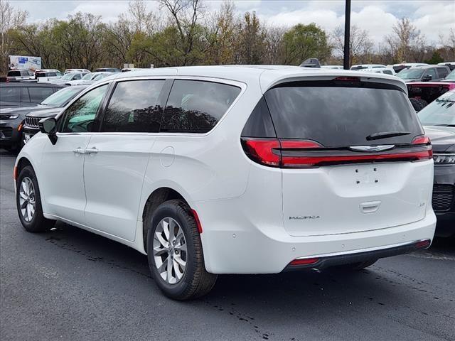 new 2025 Chrysler Pacifica car, priced at $42,166