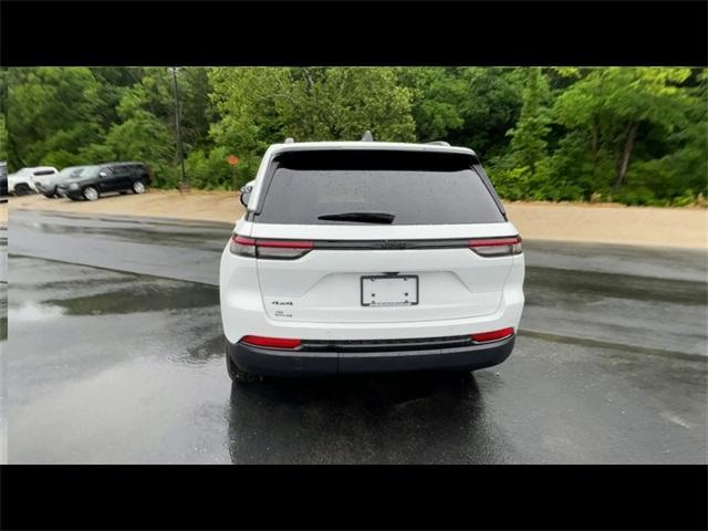 used 2024 Jeep Grand Cherokee car, priced at $38,837