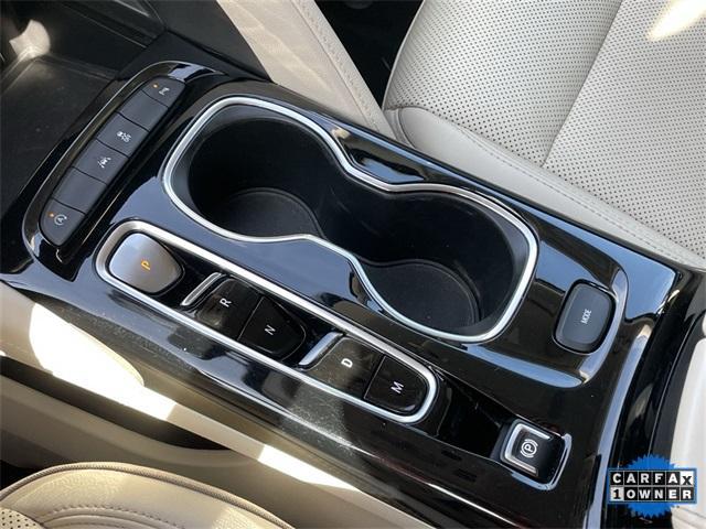 used 2022 Buick Envision car, priced at $25,000