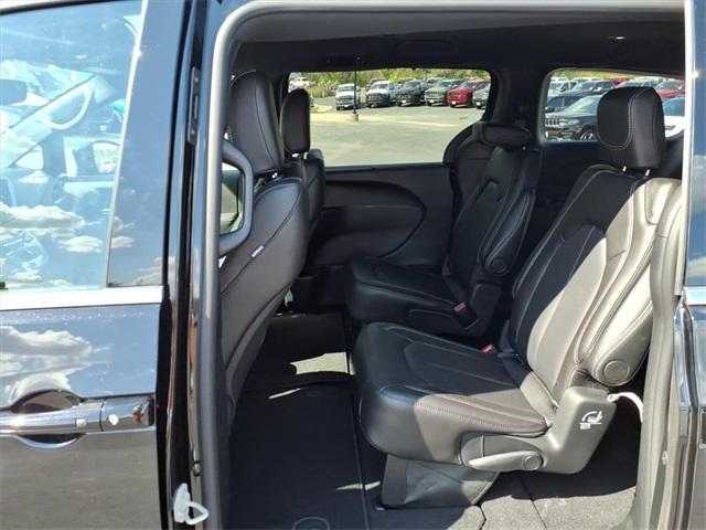 new 2026 Chrysler Pacifica car, priced at $42,333
