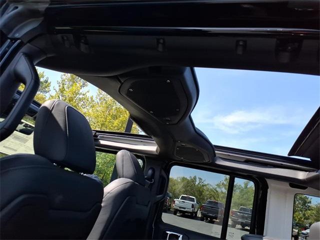 new 2025 Jeep Wrangler car, priced at $52,755