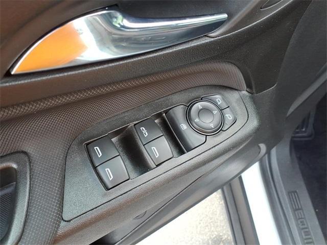 used 2022 Chevrolet Equinox car, priced at $24,821