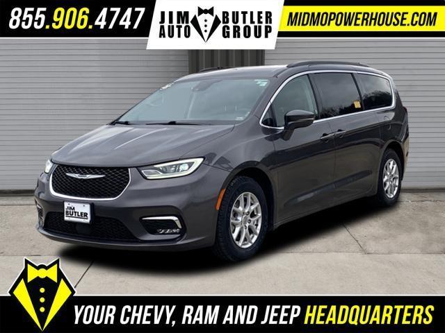 used 2022 Chrysler Pacifica car, priced at $24,556