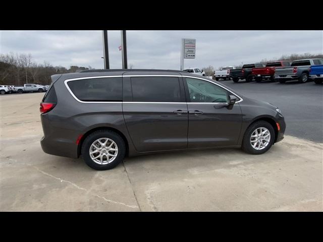 used 2022 Chrysler Pacifica car, priced at $24,556