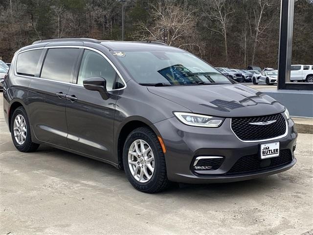 used 2022 Chrysler Pacifica car, priced at $24,556