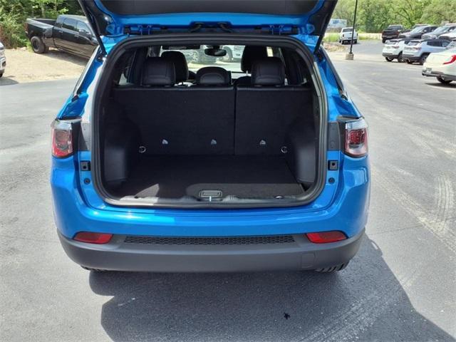 new 2025 Jeep Compass car, priced at $28,940