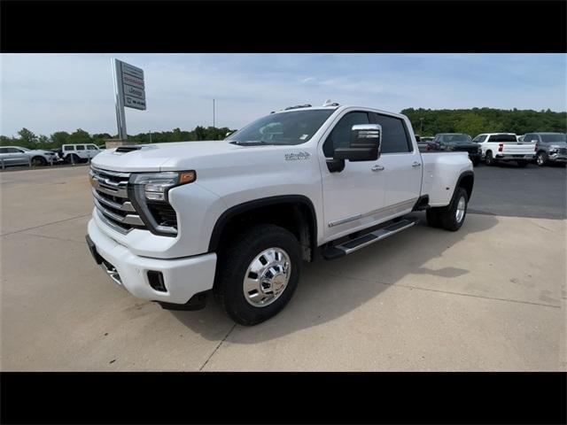 new 2025 Chevrolet Silverado 3500 car, priced at $84,678
