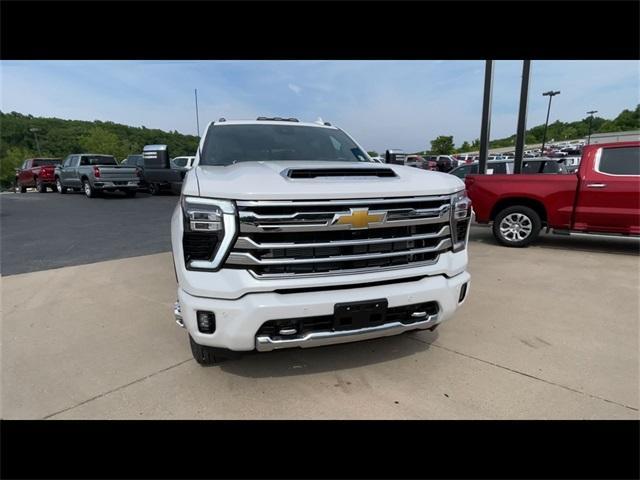 new 2025 Chevrolet Silverado 3500 car, priced at $84,678