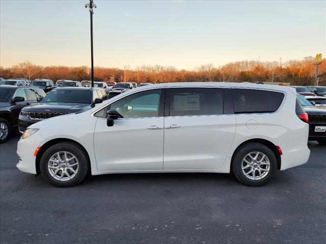 new 2025 Chrysler Voyager car, priced at $37,016