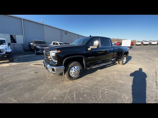 new 2025 Chevrolet Silverado 3500 car, priced at $81,090