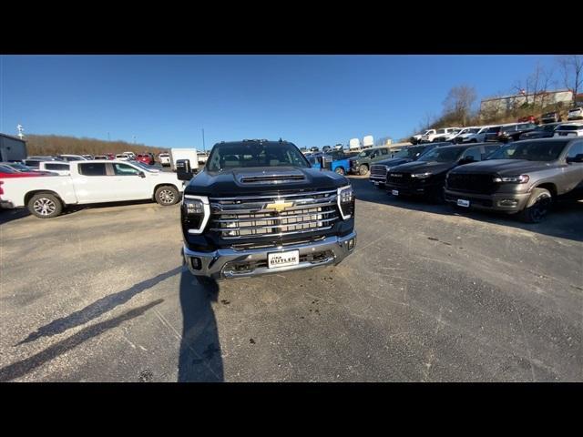 new 2025 Chevrolet Silverado 3500 car, priced at $81,090