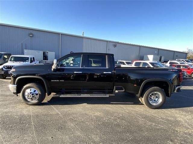 new 2025 Chevrolet Silverado 3500 car, priced at $81,090