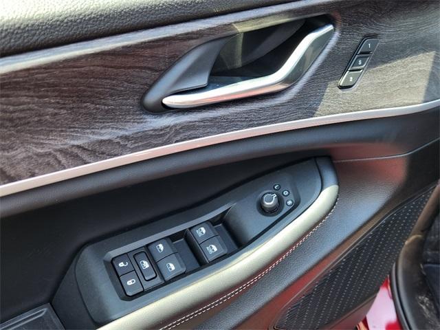 new 2025 Jeep Grand Cherokee car, priced at $40,506