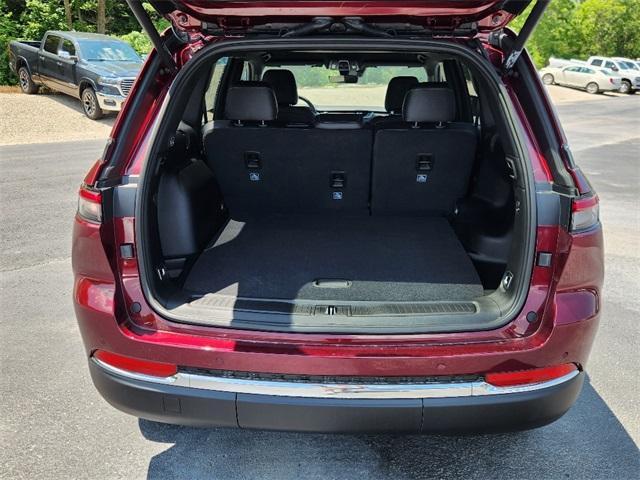 new 2025 Jeep Grand Cherokee car, priced at $40,506