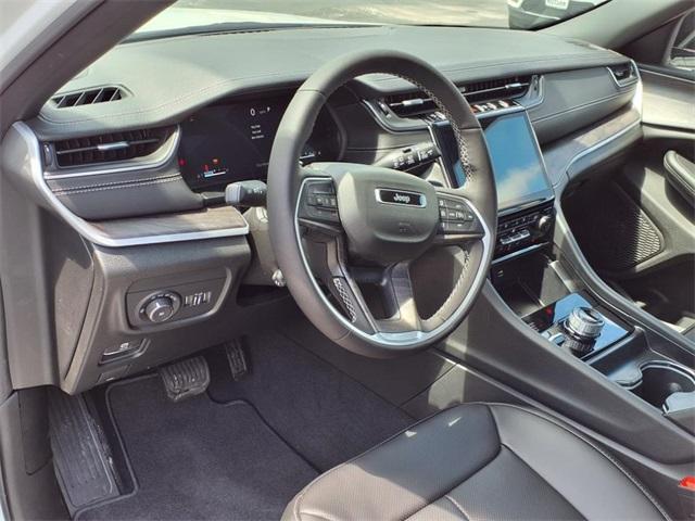 new 2025 Jeep Grand Cherokee car, priced at $45,487