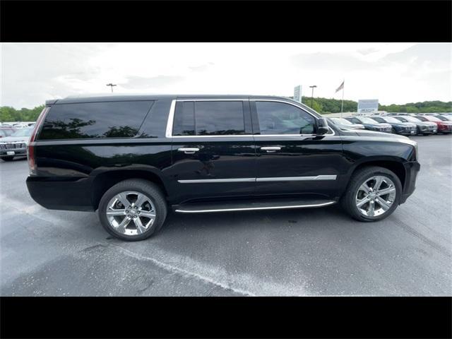 used 2020 Cadillac Escalade ESV car, priced at $37,244