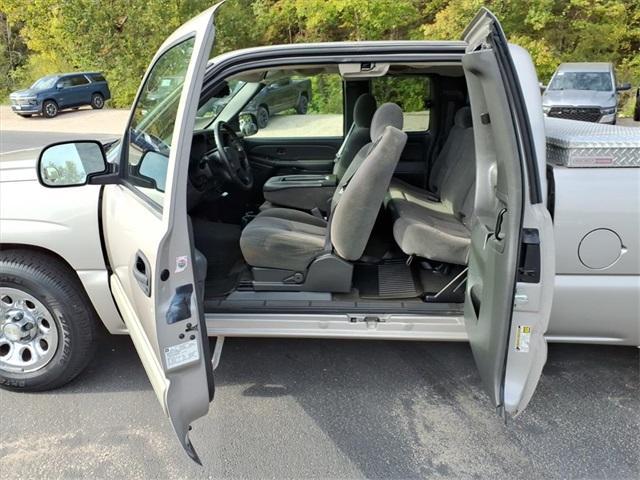 used 2005 Chevrolet Silverado 1500 car, priced at $11,994