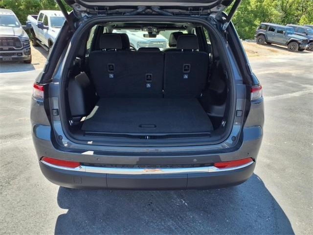 new 2025 Jeep Grand Cherokee car, priced at $37,434