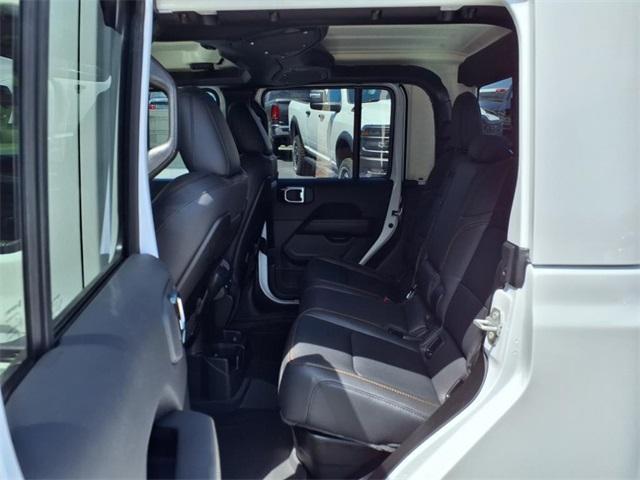 new 2025 Jeep Gladiator car, priced at $41,568