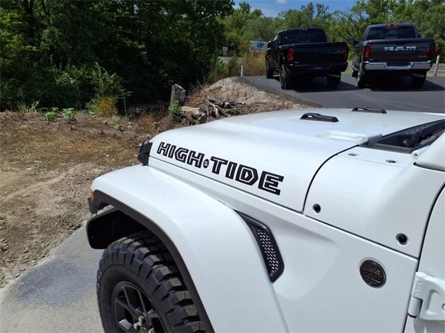 new 2025 Jeep Gladiator car, priced at $41,568