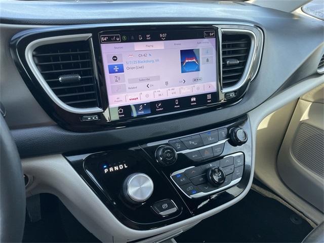 used 2022 Chrysler Pacifica car, priced at $22,611