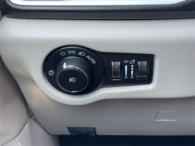 used 2022 Chrysler Pacifica car, priced at $22,611