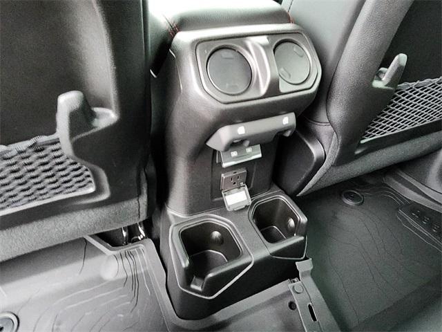 new 2025 Jeep Gladiator car
