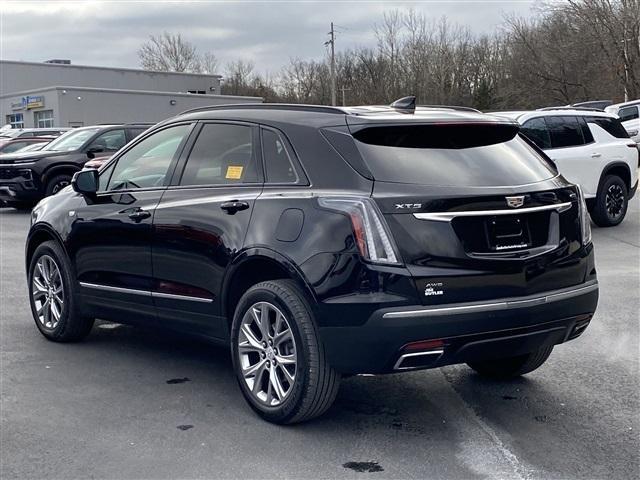 used 2021 Cadillac XT5 car, priced at $33,931