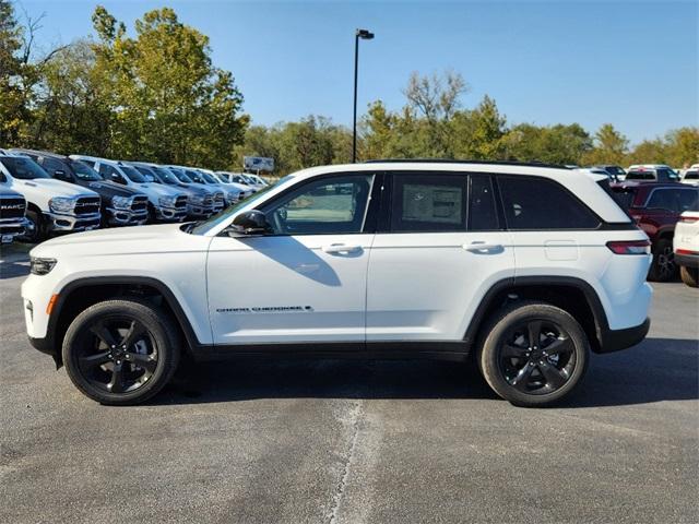 new 2025 Jeep Grand Cherokee car, priced at $40,555