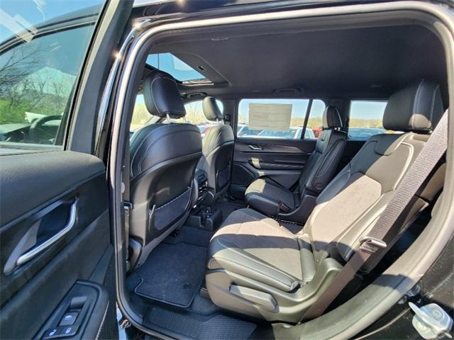 new 2025 Jeep Grand Cherokee L car, priced at $42,644