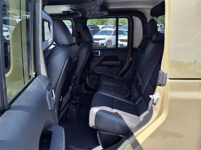 new 2025 Jeep Gladiator car, priced at $40,959