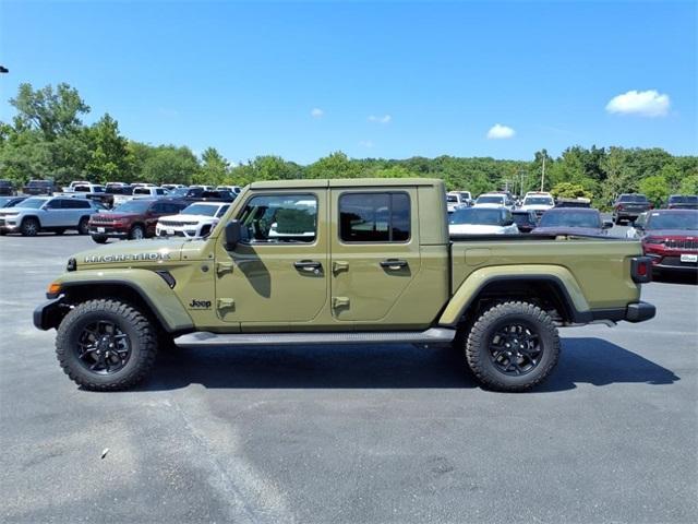 new 2025 Jeep Gladiator car, priced at $40,959