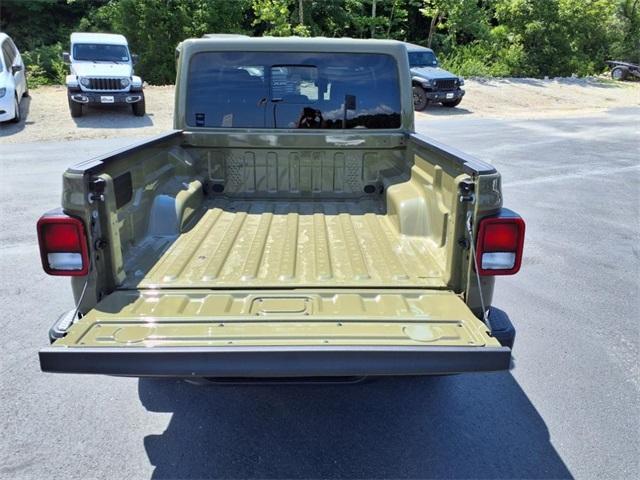 new 2025 Jeep Gladiator car, priced at $40,959